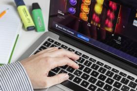Een Bezoek aan een Online Casino Wordt Legaal!